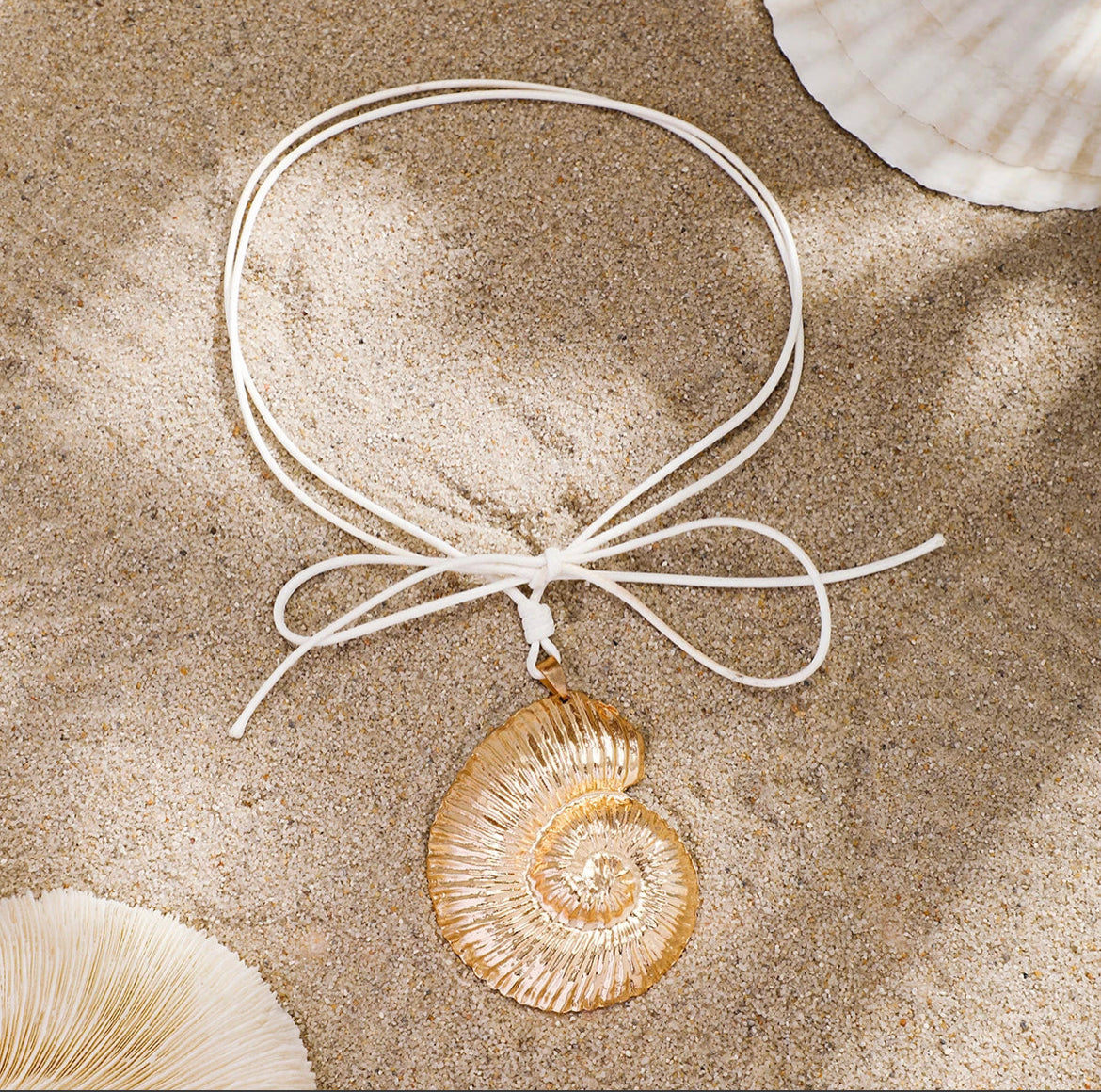 Raila Curly Shell Necklace